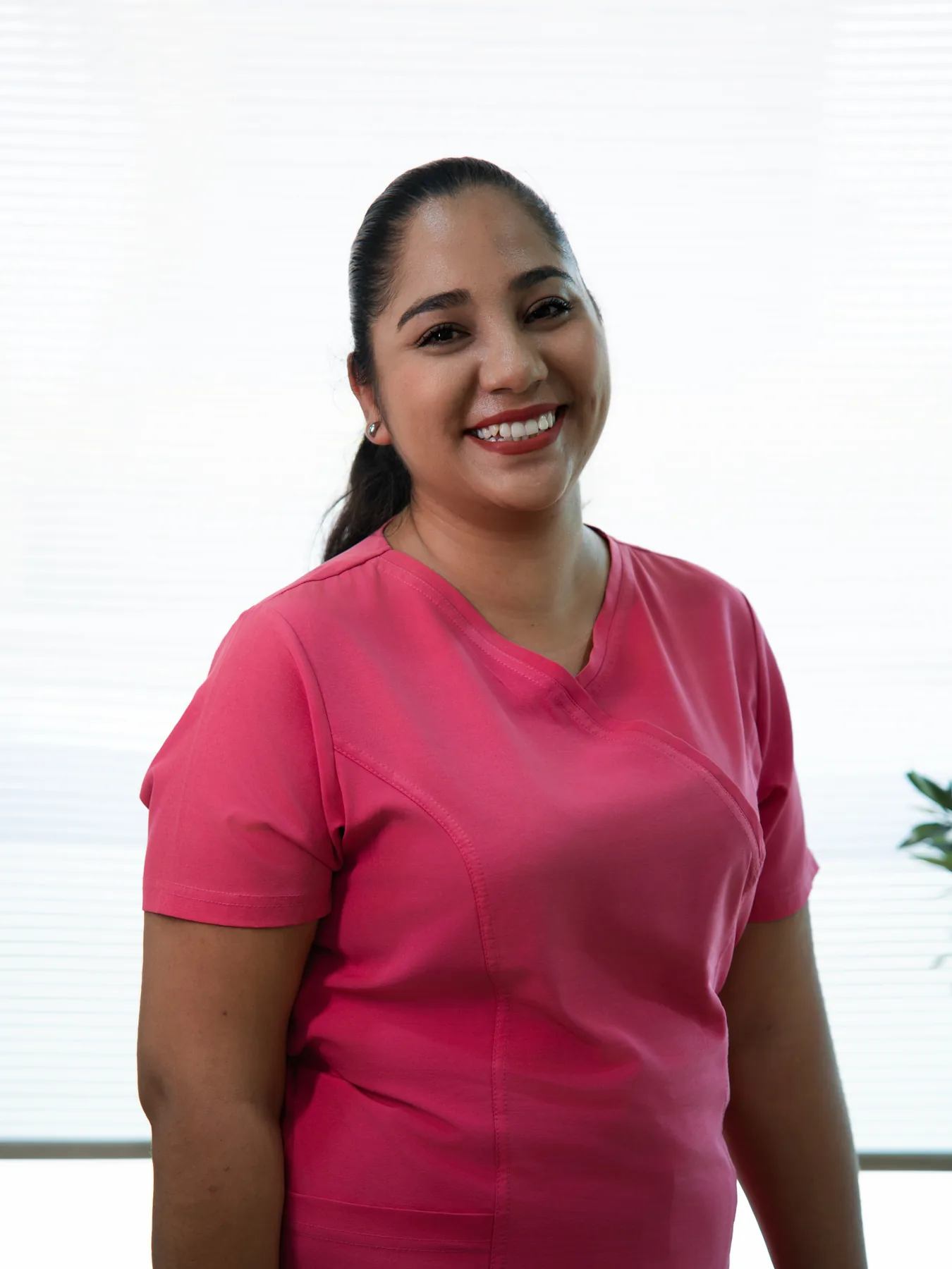 Lupita, podóloga del equipo de Marutcela Ayllón Podología